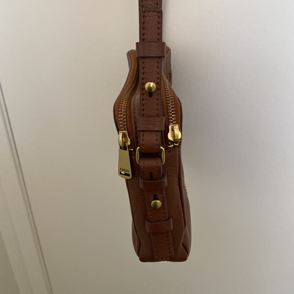 Brown leather Fossil crossbody purse - Picture 10 of 13